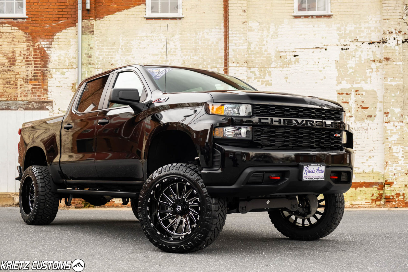 Lifted 2019 Chevy Silverado 1500 with 22×12 TIS Offroad 544BM with 6