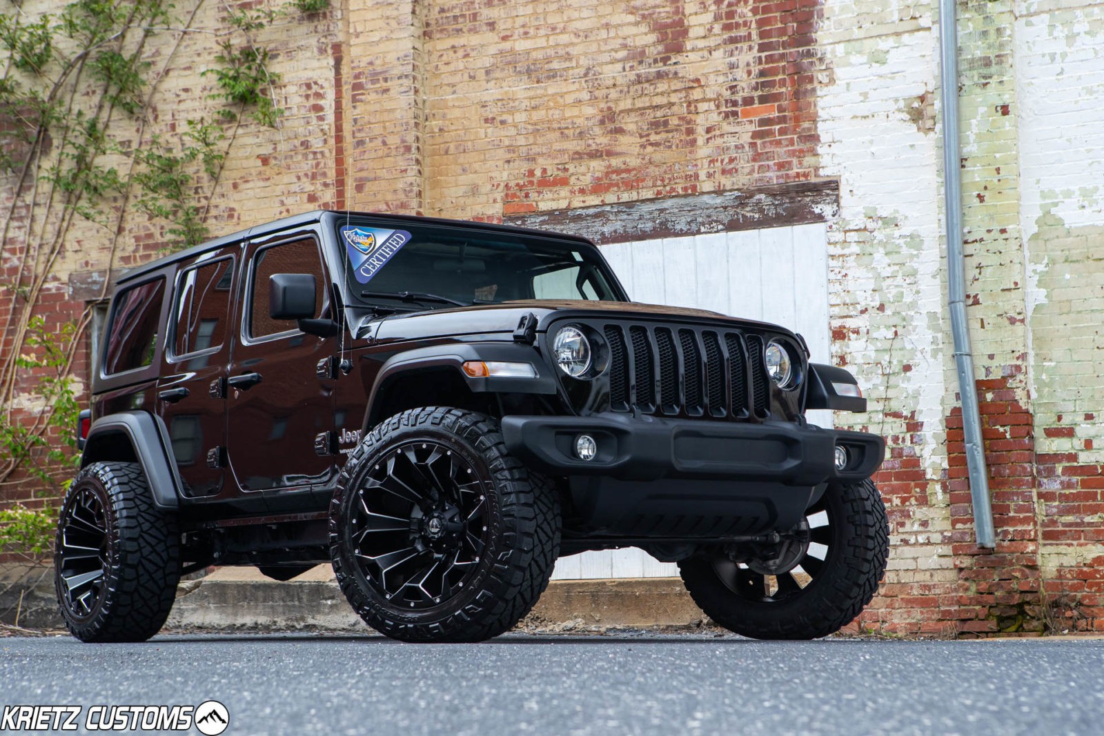 Lifted 2020 Jeep Wrangler JL with 2.5 inch Rough Country