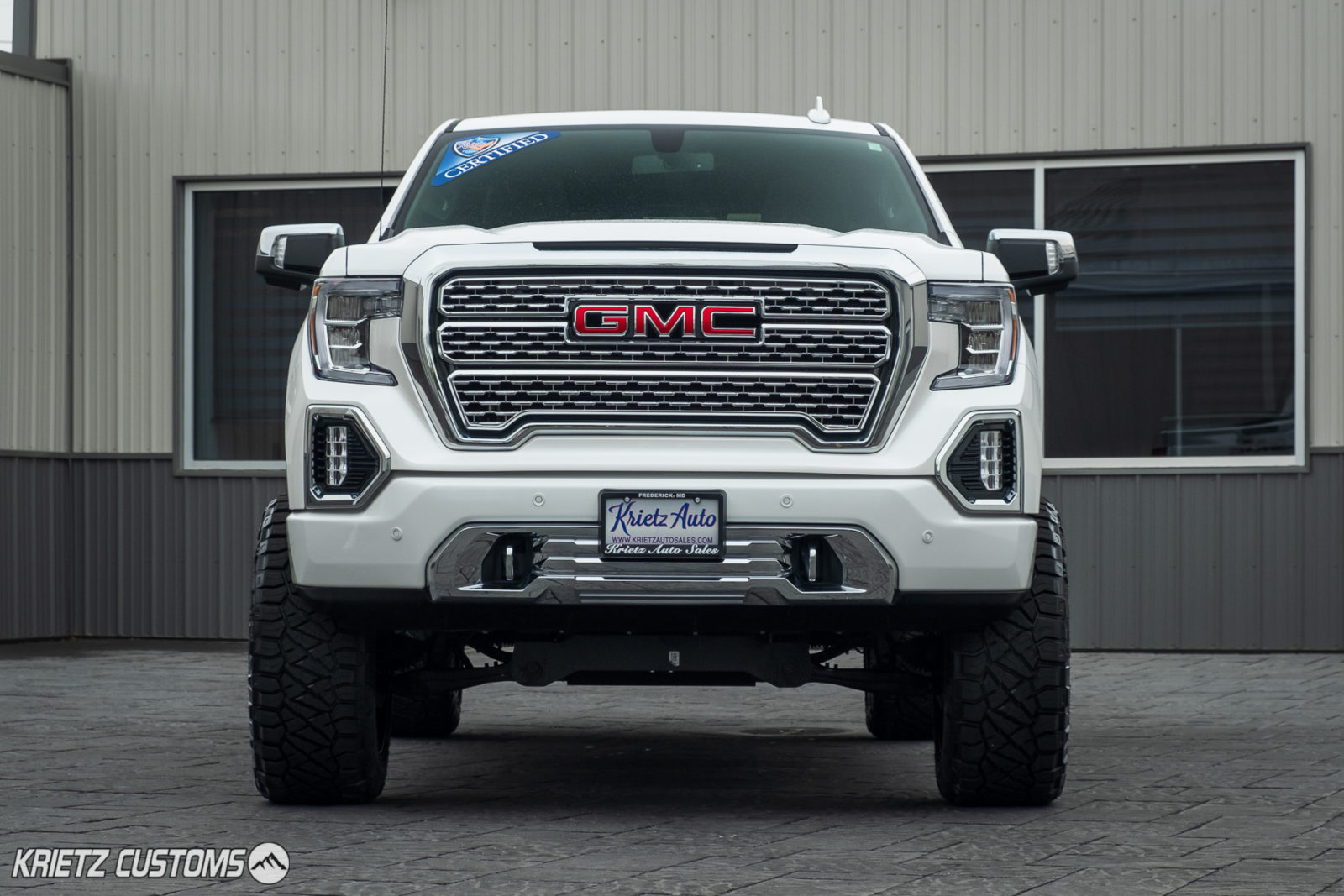 Lifted 2019 GMC Sierra 1500 with 22×12 Fuel Blitz Wheels and 6 inch