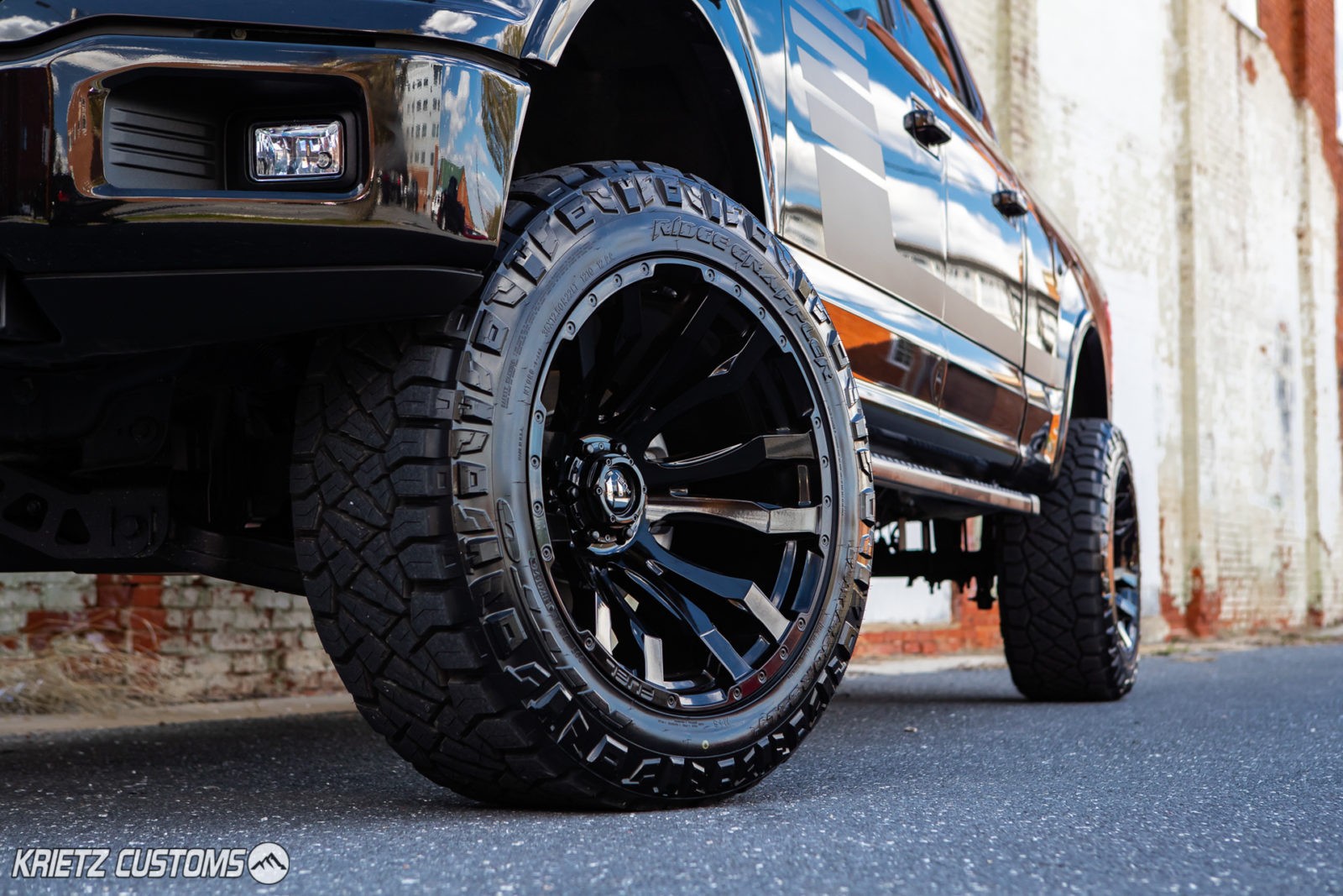 Lifted 2019 Ford F-150 with 22×12 Fuel Blitz Wheels and 6 inch Rough