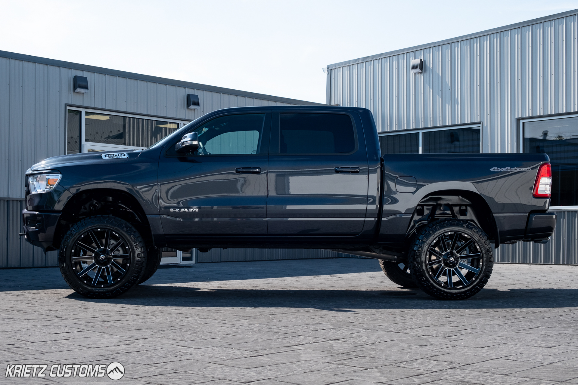 Lifted 2020 Ram 1500 With 22×12 Fuel Contra Wheels And 6 Inch Rough