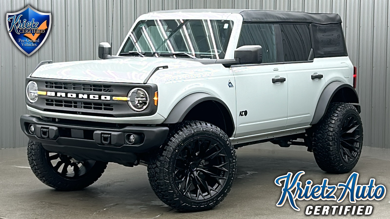 Lifted 2023 Ford Bronco Black Diamond w/ 322A & Sasquatch