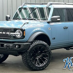 Lifted 2023 Ford Bronco Wildtrak w/ 354A Lux Pkg & Hard Top