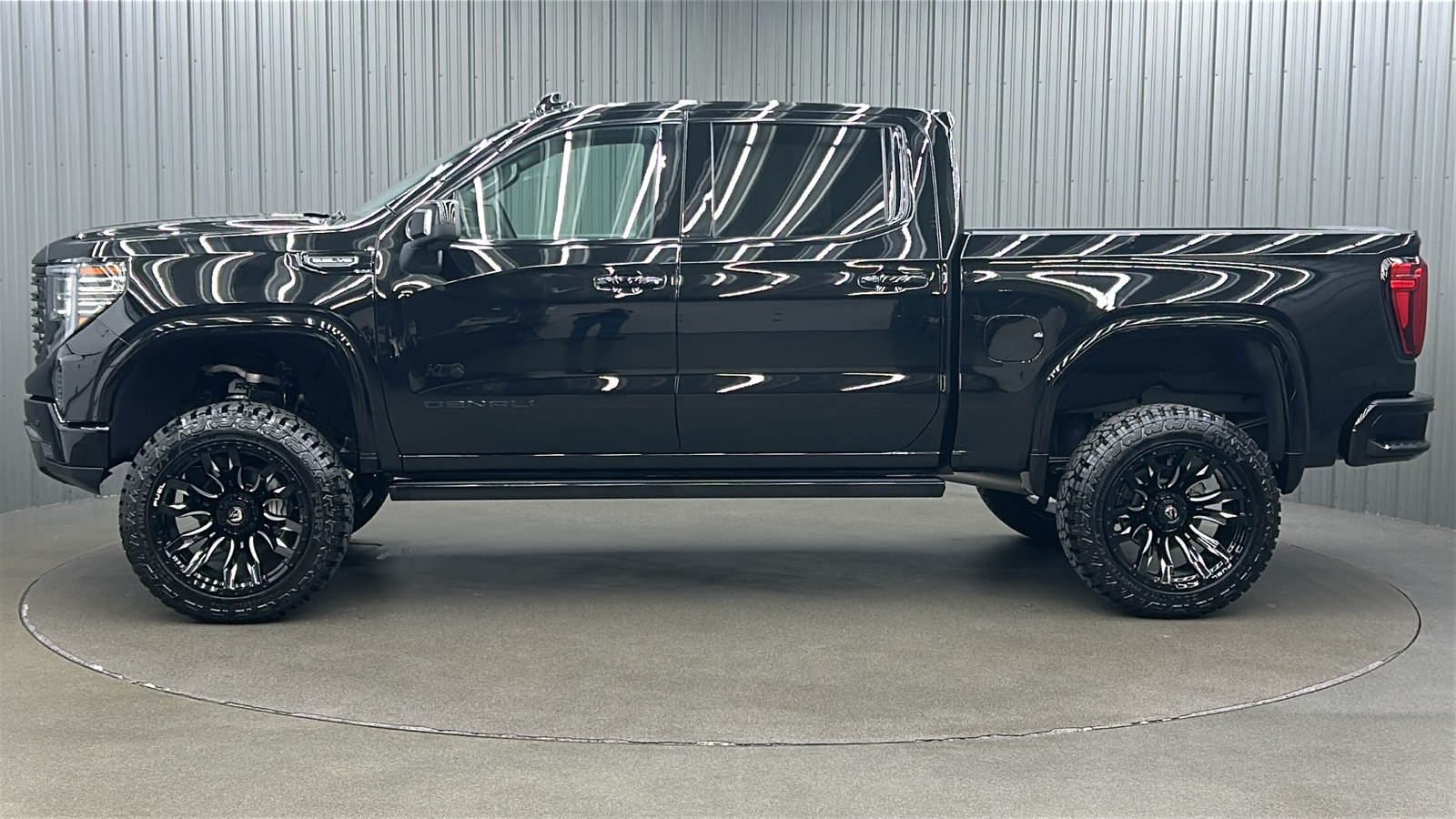 2024 Gmc Sierra 1500 Denali photo 2