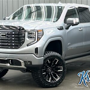 Lifted 2025 GMC Sierra 1500 Denali Ultimate Short Bed w/ Sunroof