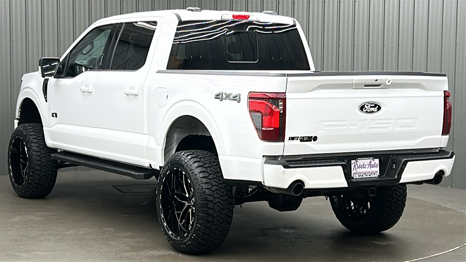 2024 Ford F-150 XLT photo 3