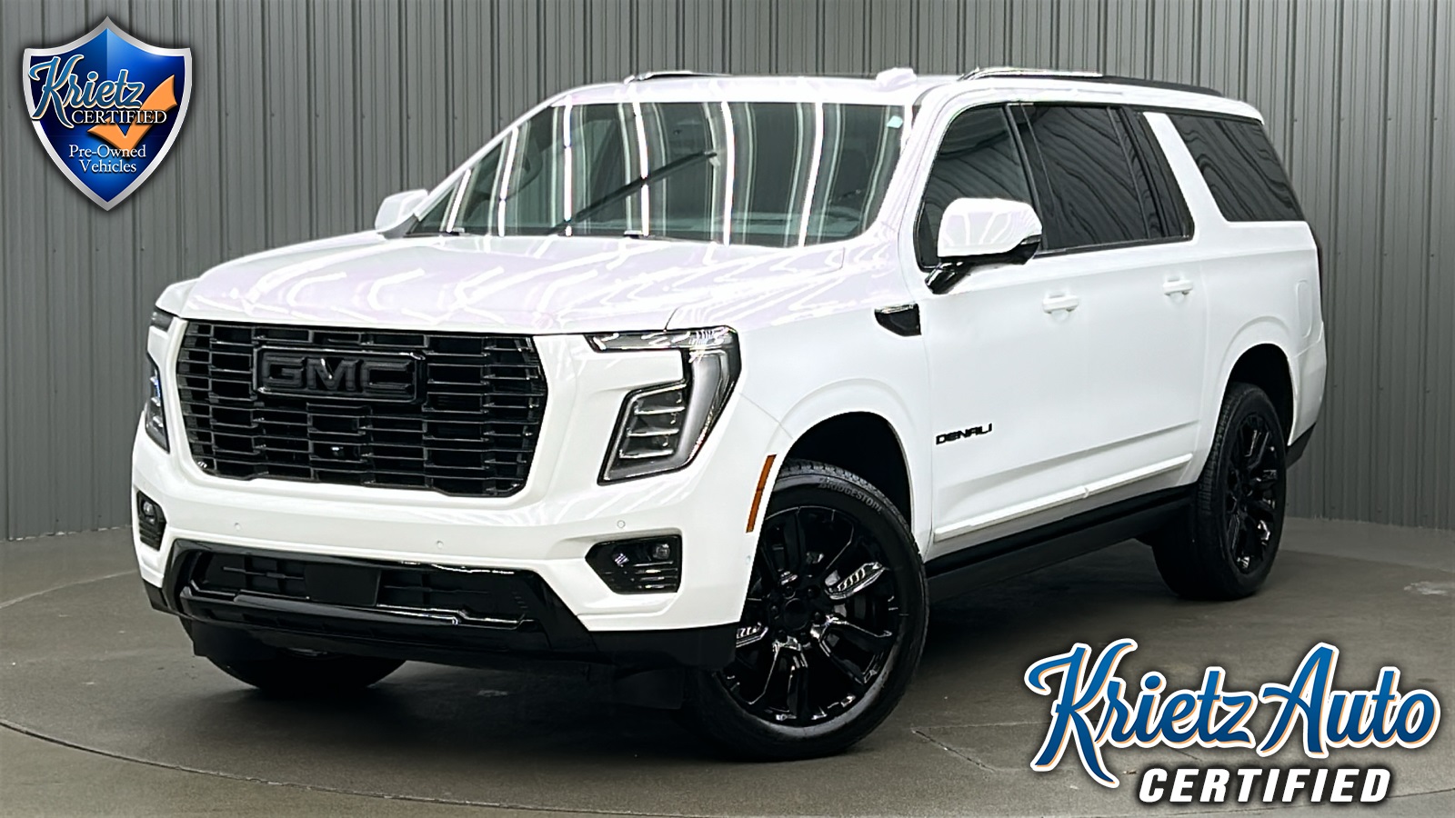 2025 GMC Yukon XL Denali w/ COLORMATCH, Power Steps & Sunroof