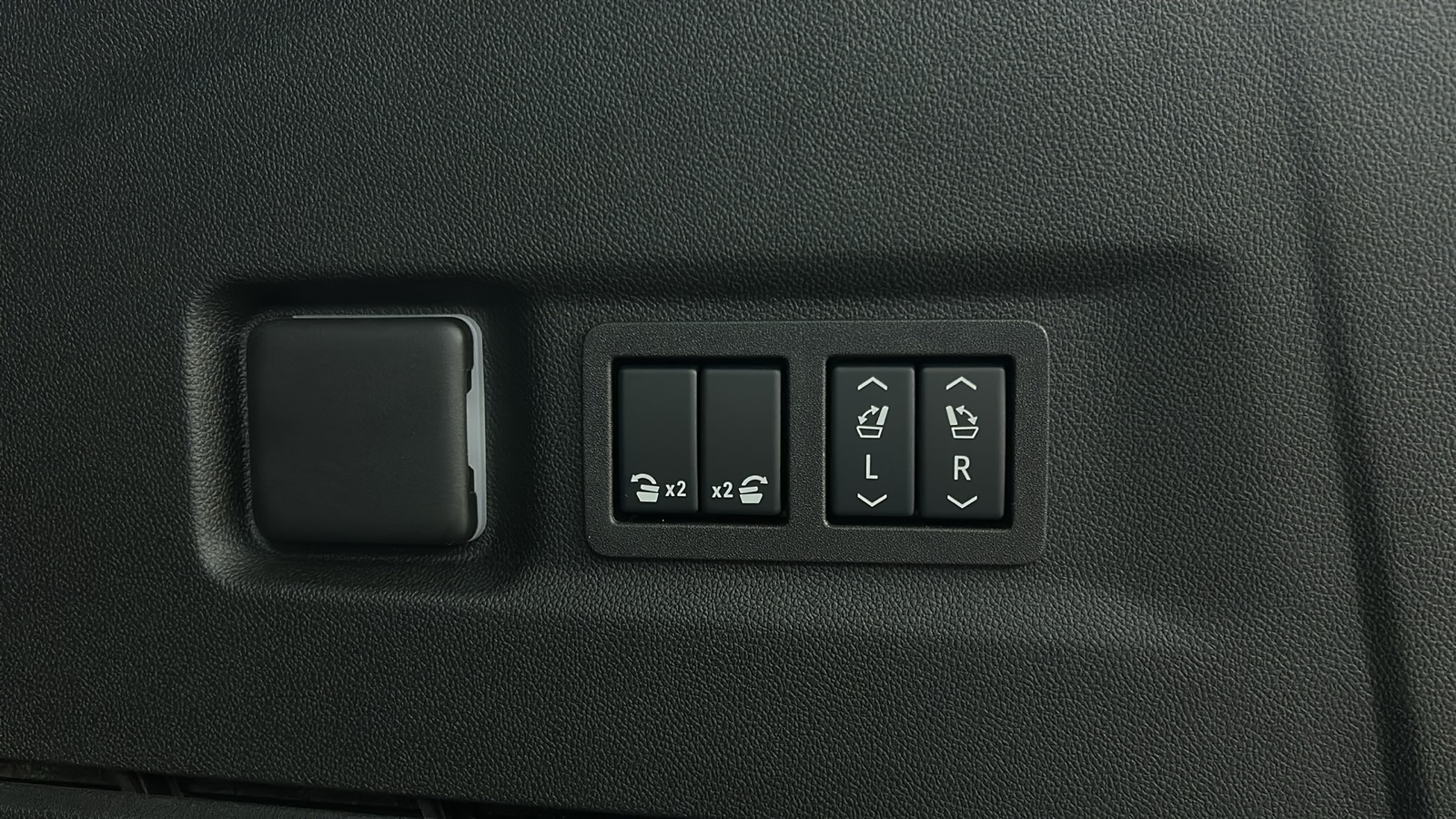 2025 Gmc Yukon XL Denali photo 13