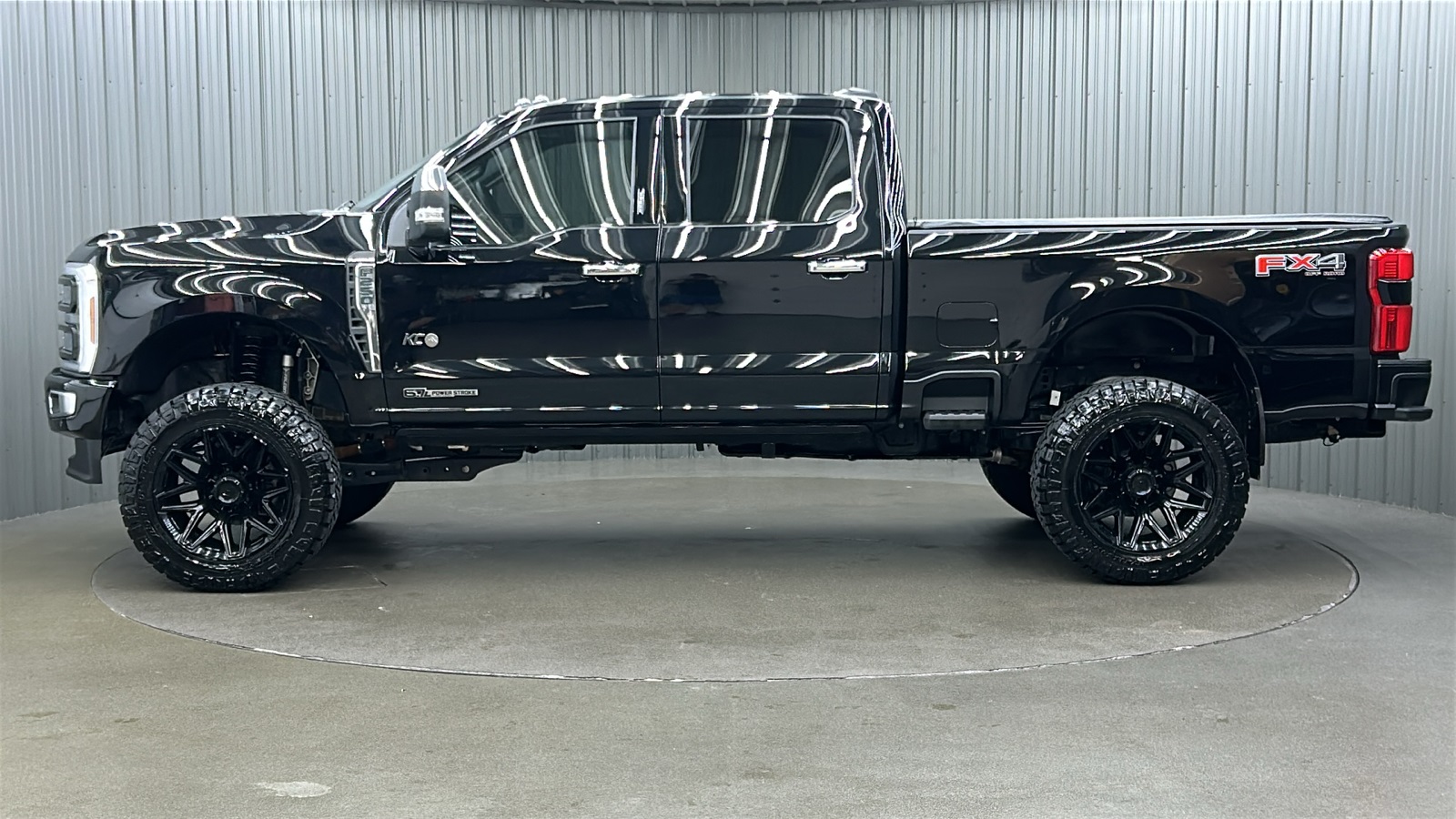 2024 Ford F-250 photo 2