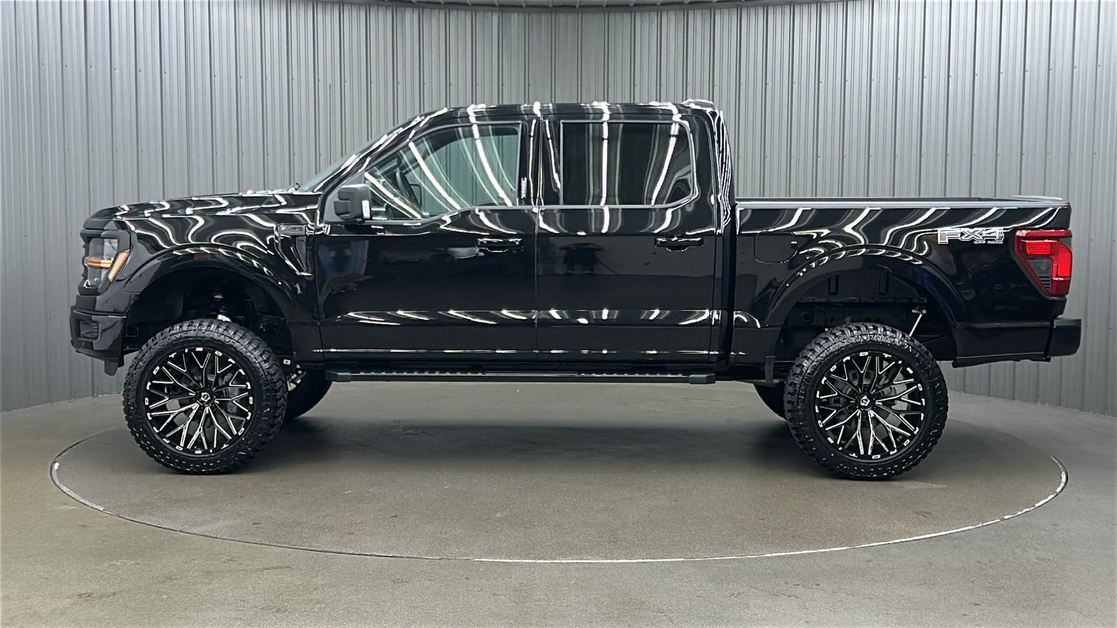 2024 Ford F-150 XLT FX4 photo 2