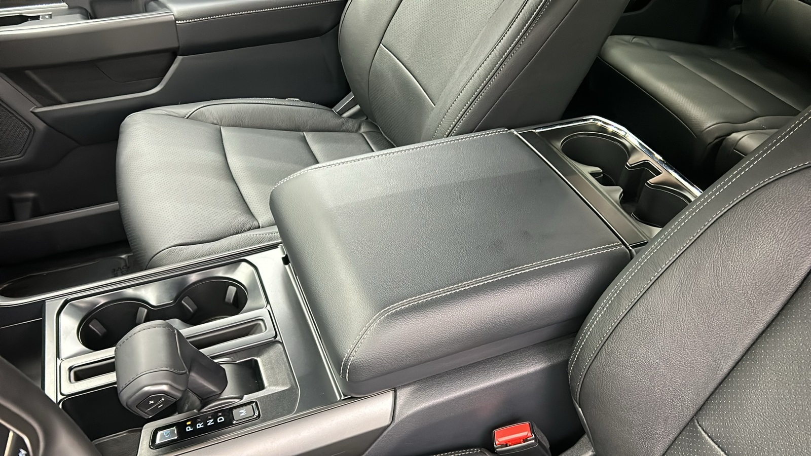 2024 Ford F-150 XLT FX4 photo 24