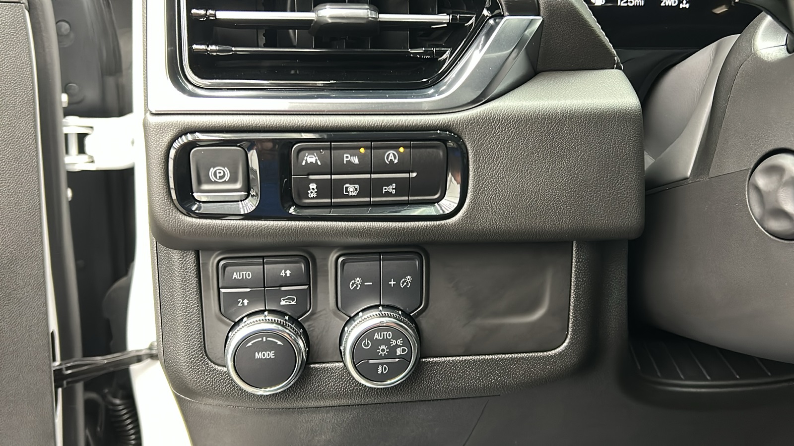 2025 Gmc Yukon XL Denali photo 24