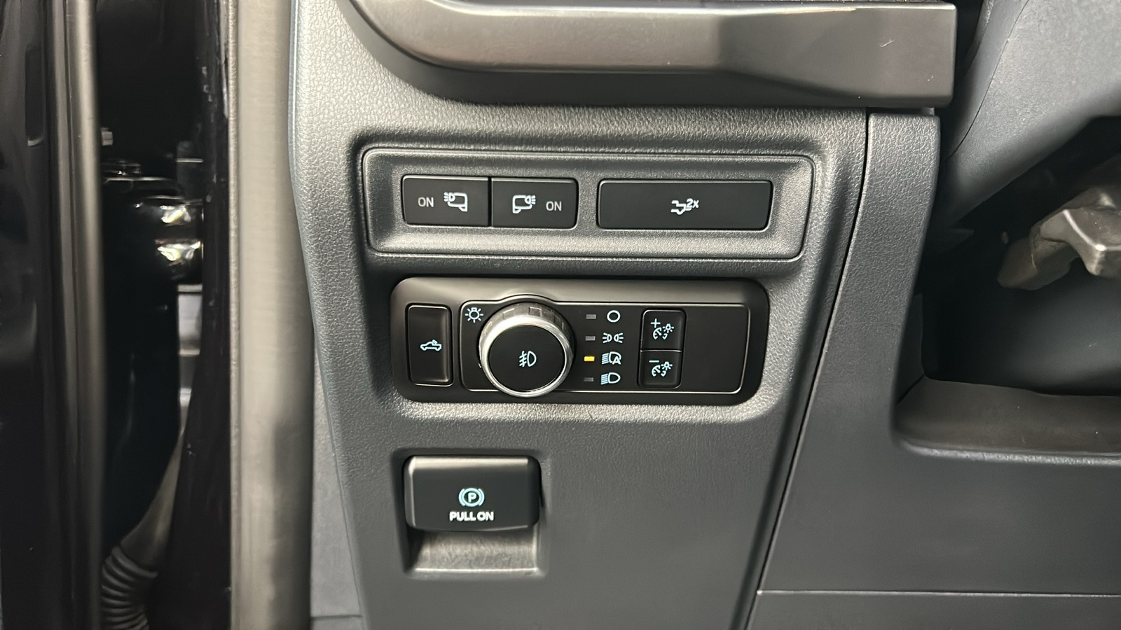 2024 Ford F-150 XLT FX4 photo 26