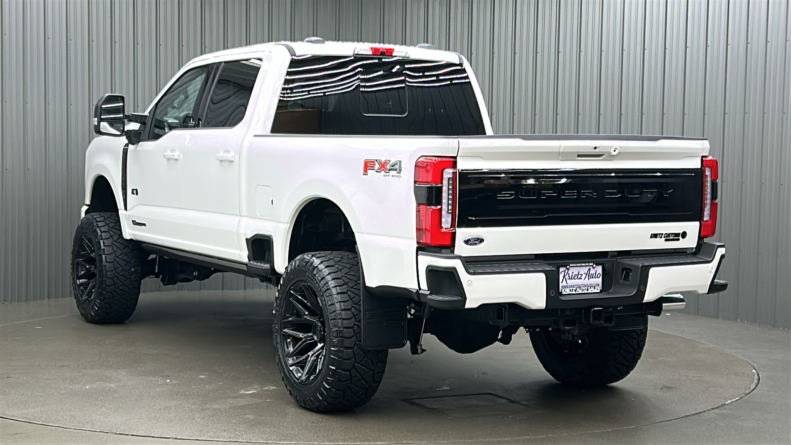 2025 Ford F-350 photo 3