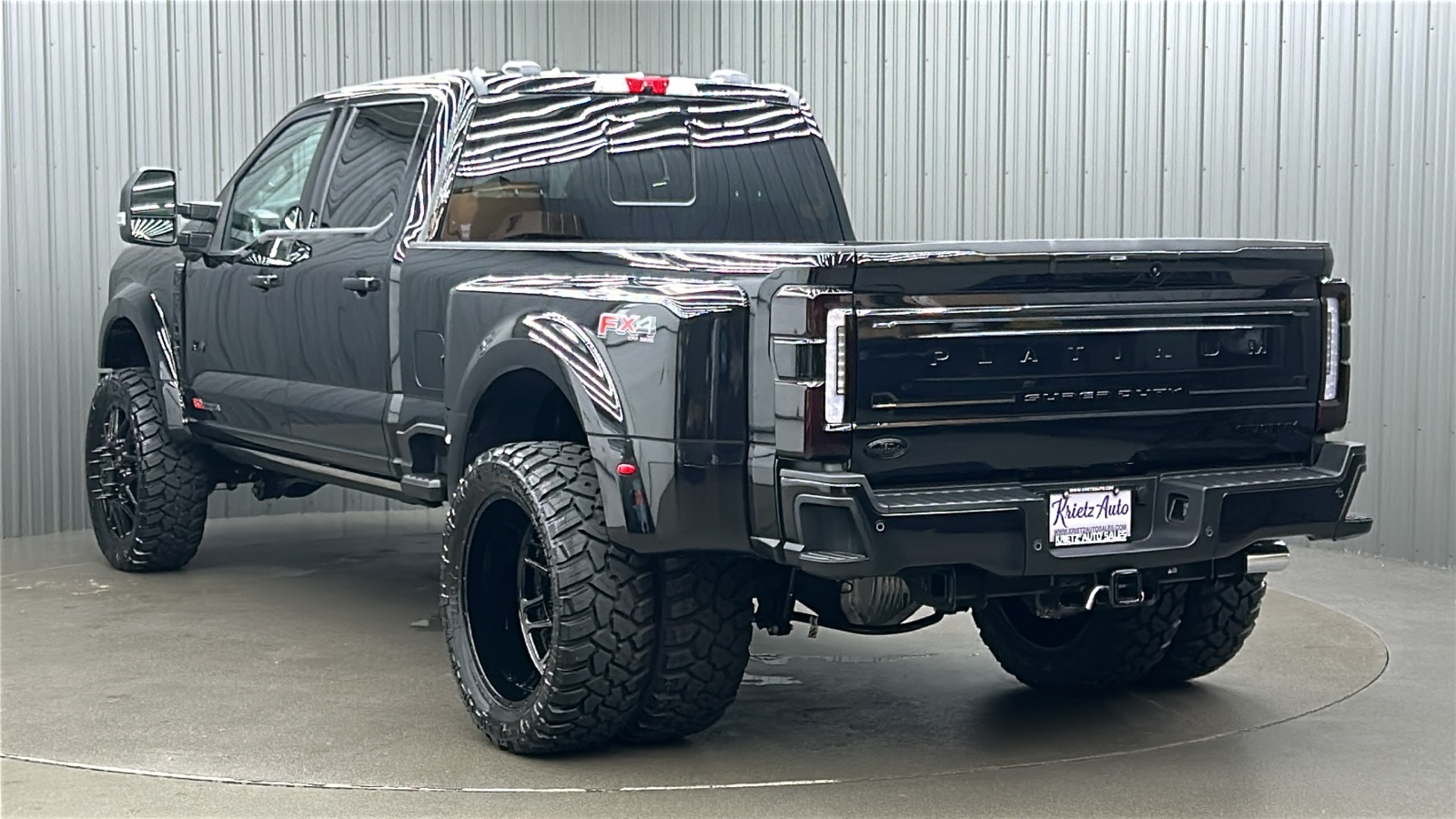 2025 Ford F-450 photo 3