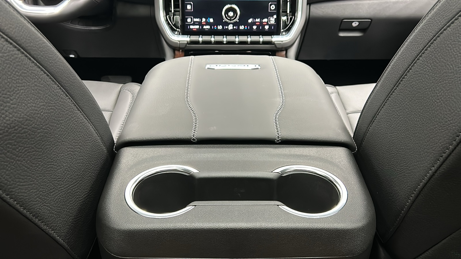 2025 Gmc Yukon XL Denali photo 31