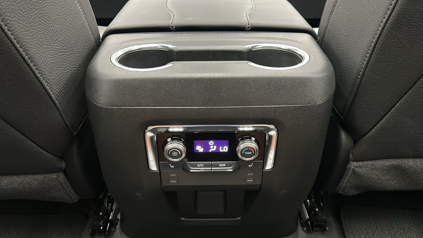 2025 Gmc Yukon XL Denali photo 32