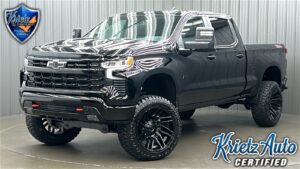 Lifted 2025 Chevrolet Silverado 1500 LT Trail Boss Long Bed w/ Convenience 2 Pkg & Sunroof