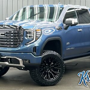 Lifted 2025 GMC Sierra 1500 Denali Ultimate Short Bed w/ Sunroof