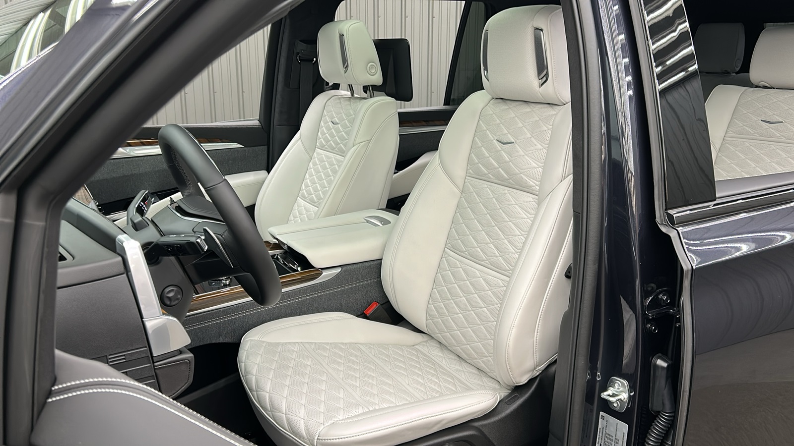2025 Cadillac Escalade Sport Platinum photo 17