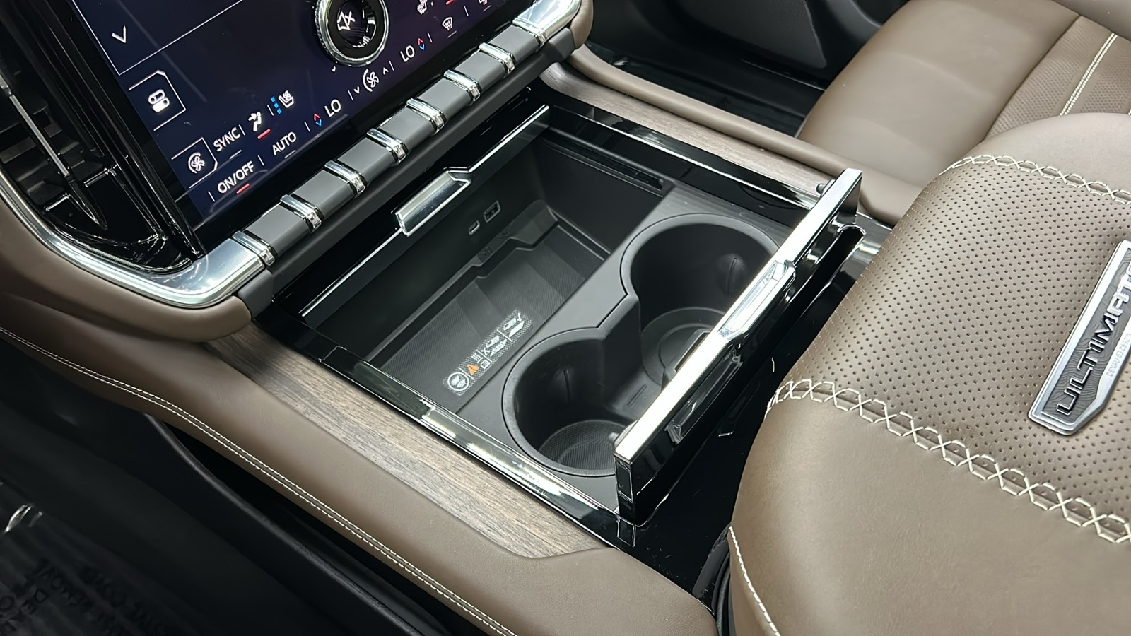 2025 Gmc Yukon Denali Ultimate photo 21