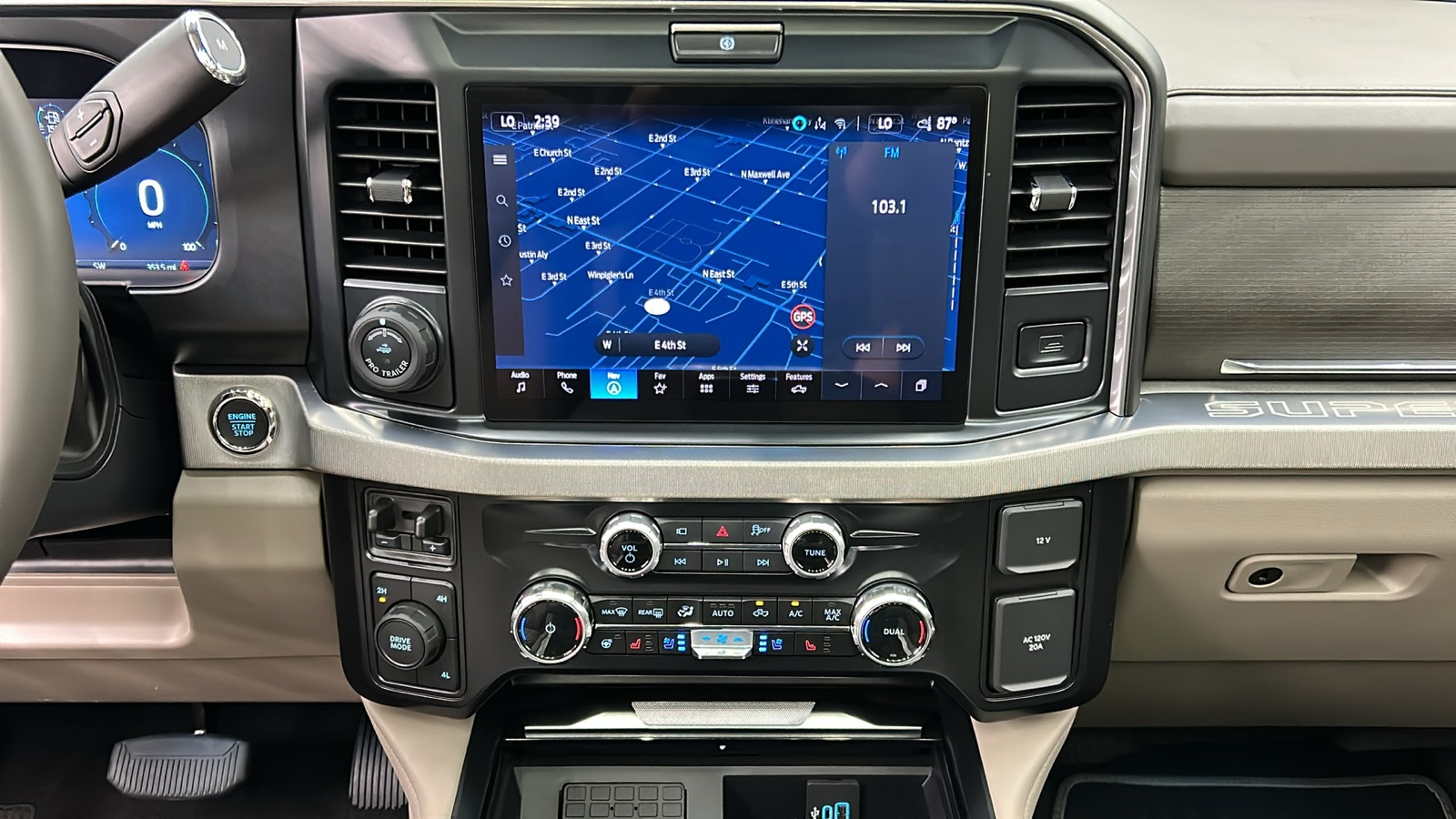 2025 Ford F-450 photo 20