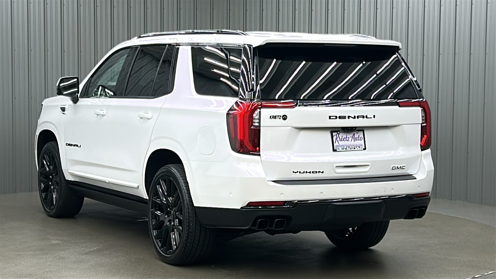 2025 Gmc Yukon Denali Ultimate photo 2