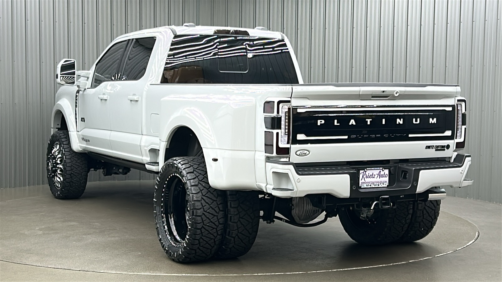 2025 Ford F-450 photo 3