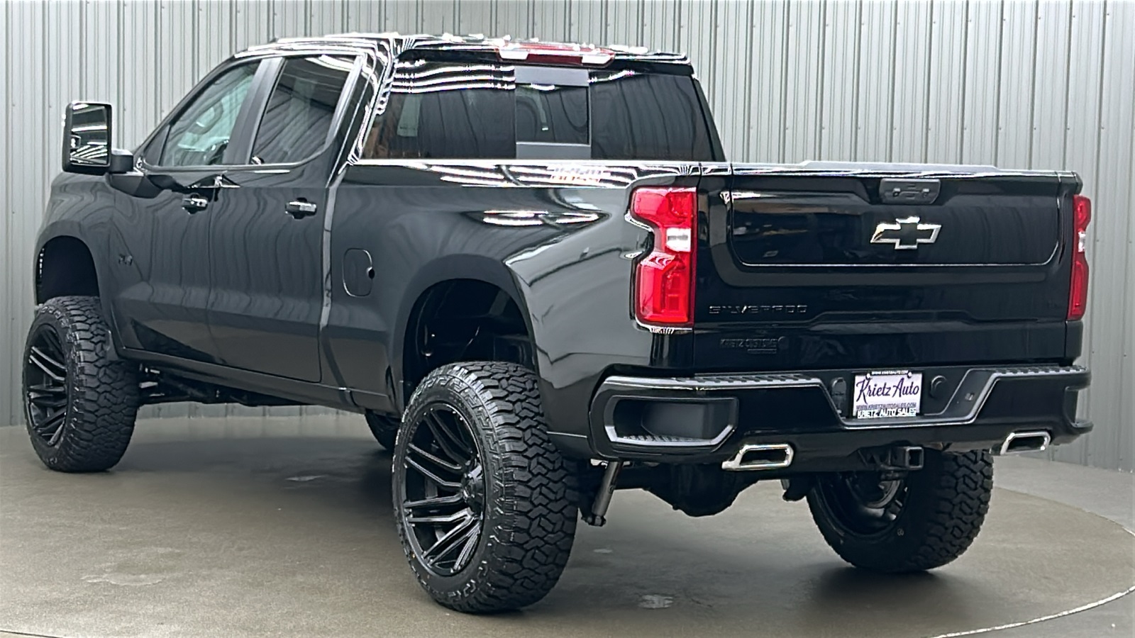 2025 Chevrolet Silverado 1500 LT Trail Boss photo 3