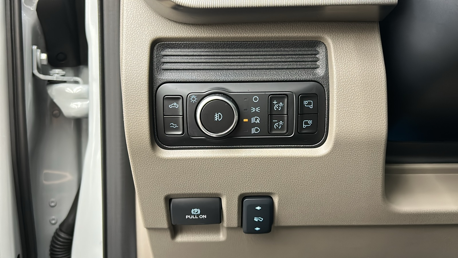 2025 Ford F-450 photo 30