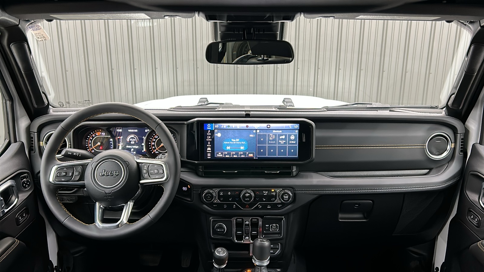 2024 Jeep Wrangler Sahara W photo 31