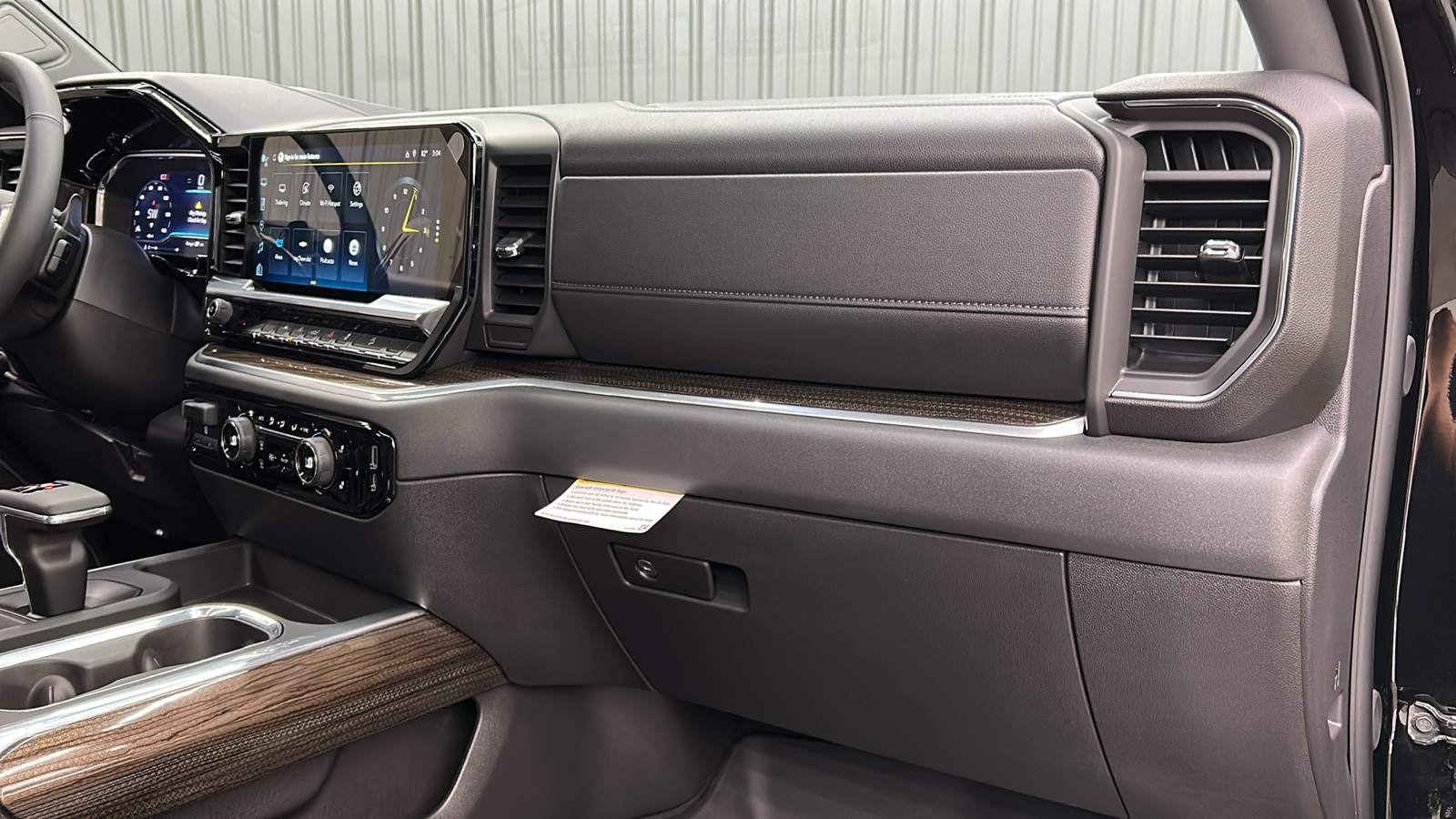 2025 Chevrolet Silverado 1500 LT Trail Boss photo 32