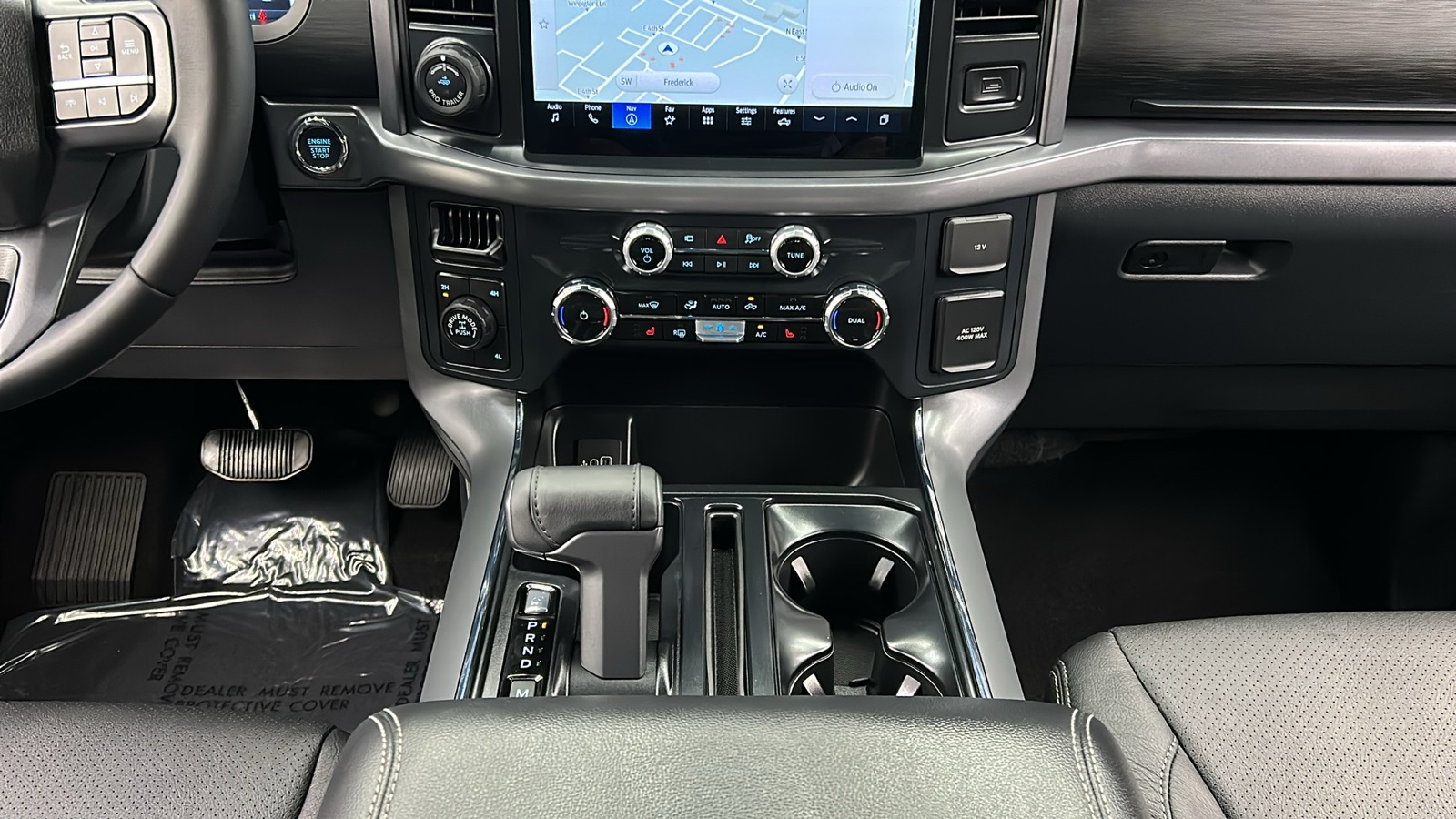 2025 Ford F-150 XLT photo 32
