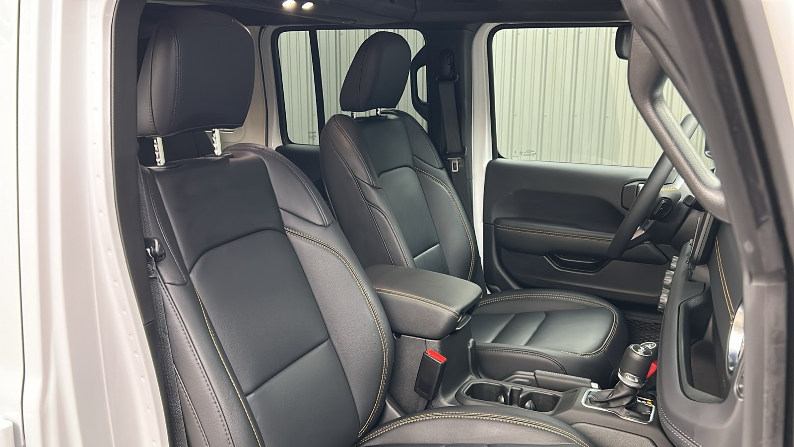 2024 Jeep Wrangler Sahara W photo 33