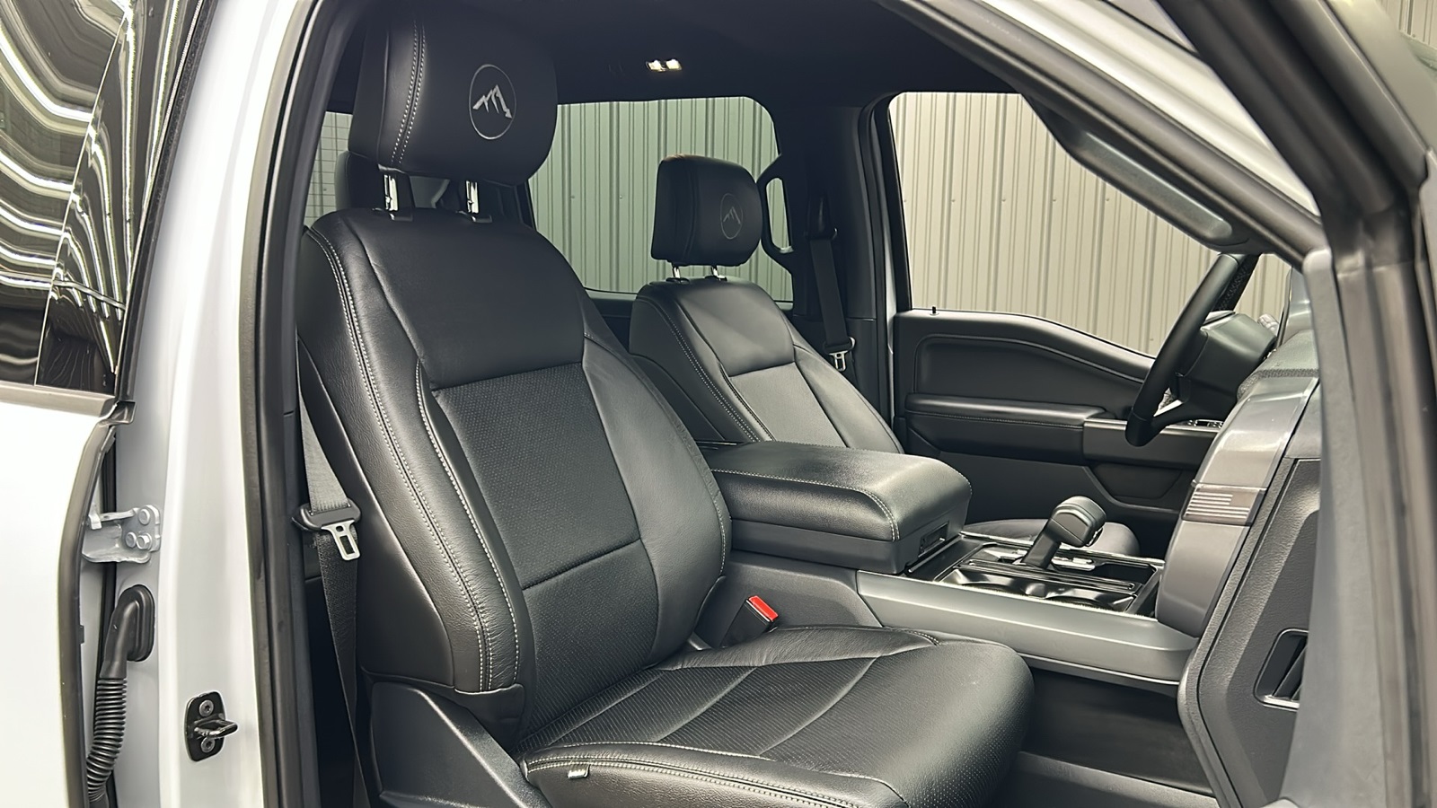 2025 Ford F-150 XLT photo 34
