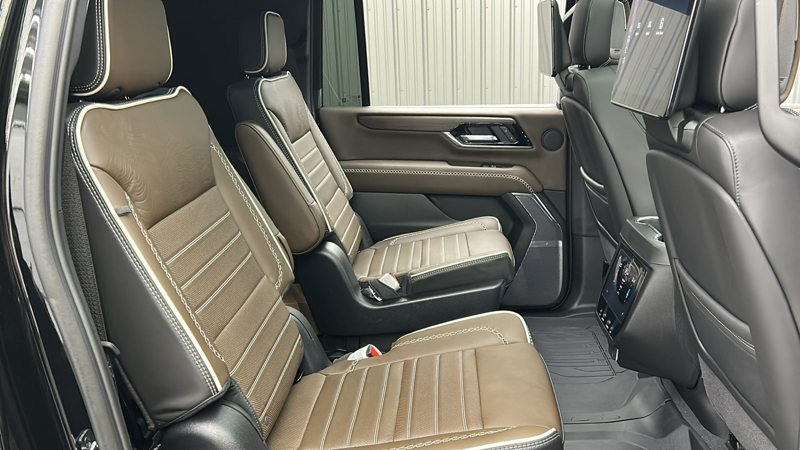 2025 Gmc Yukon XL Denali Ultimate photo 37
