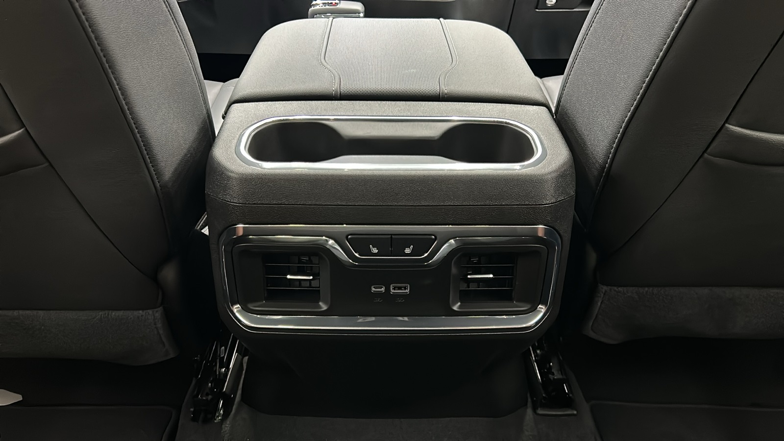 2025 Gmc Sierra 1500 SLT photo 36