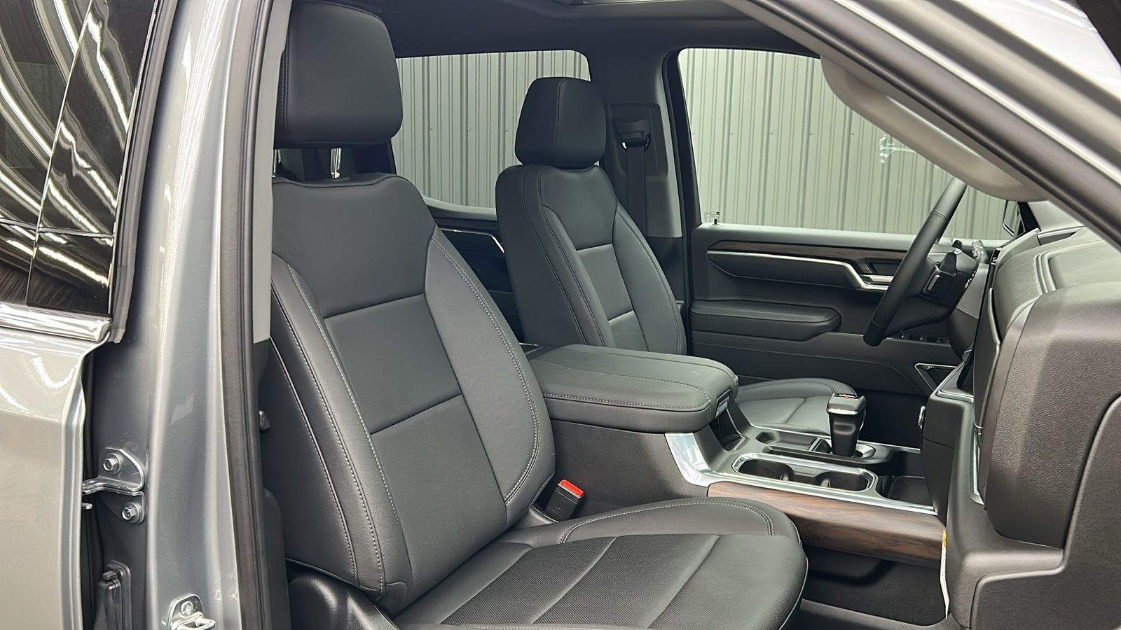 2025 Gmc Sierra 1500 SLT photo 38