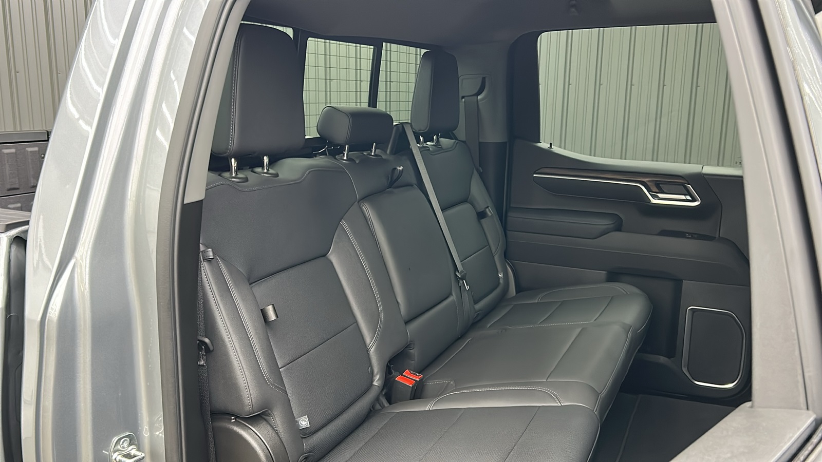 2025 Gmc Sierra 1500 SLT photo 39
