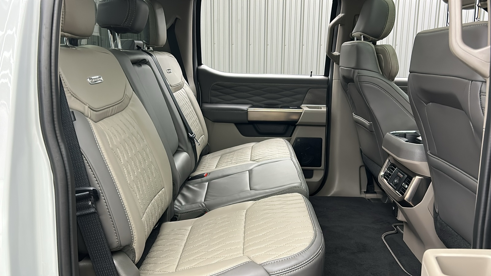 2025 Ford F-450 photo 41