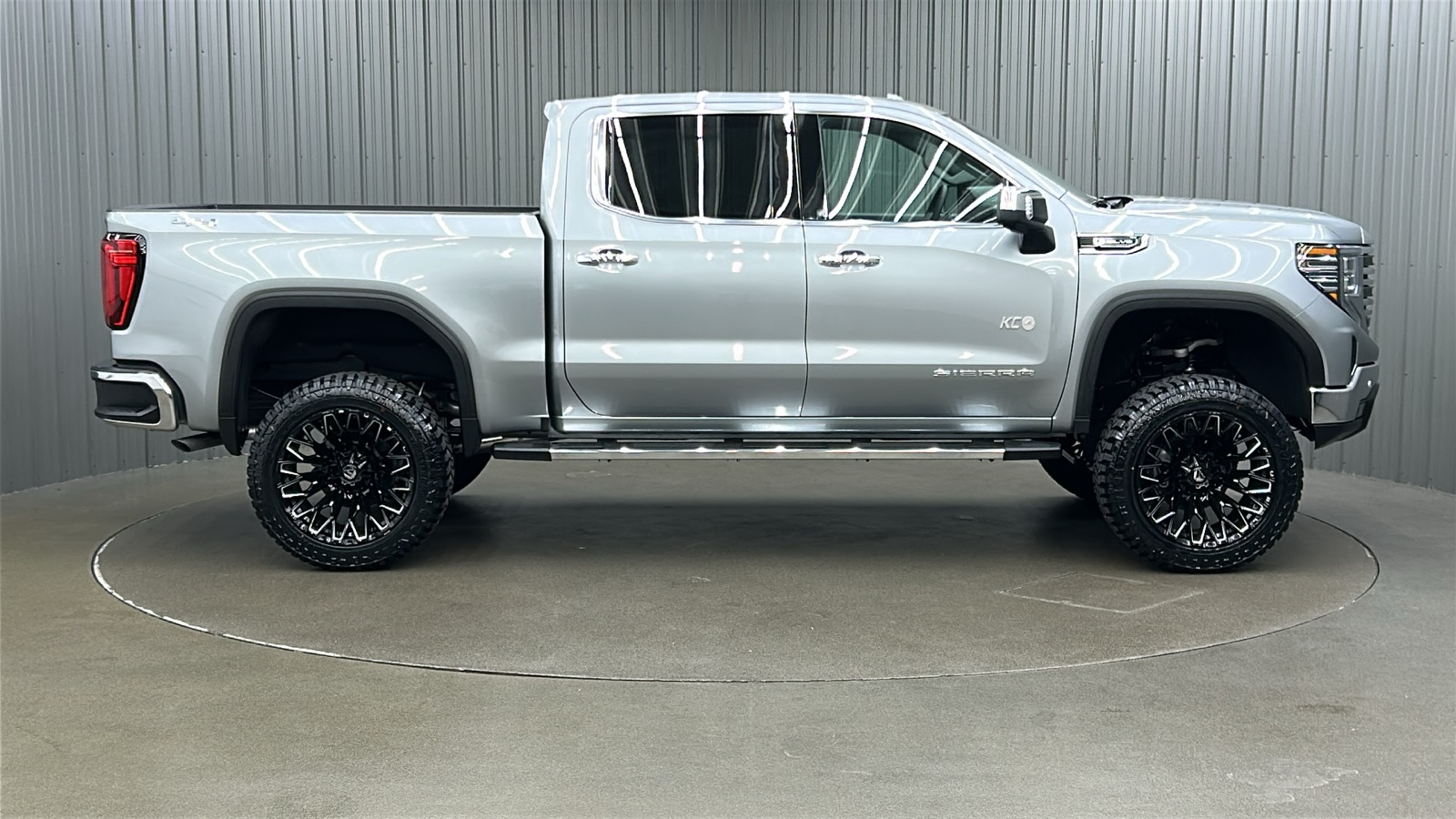 2025 Gmc Sierra 1500 SLT photo 6