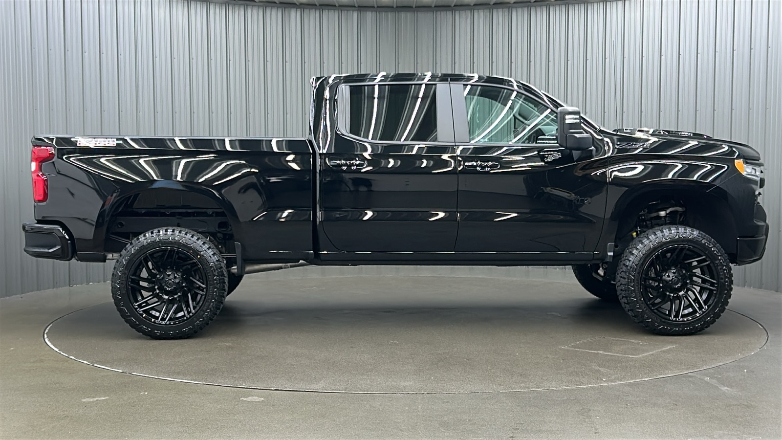 2025 Chevrolet Silverado 1500 LT Trail Boss photo 6