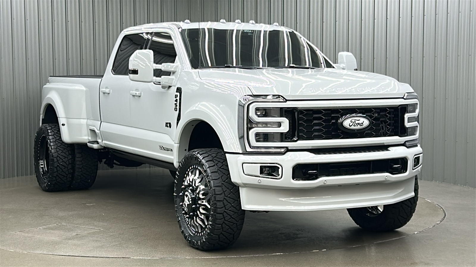 2025 Ford F-450 photo 7