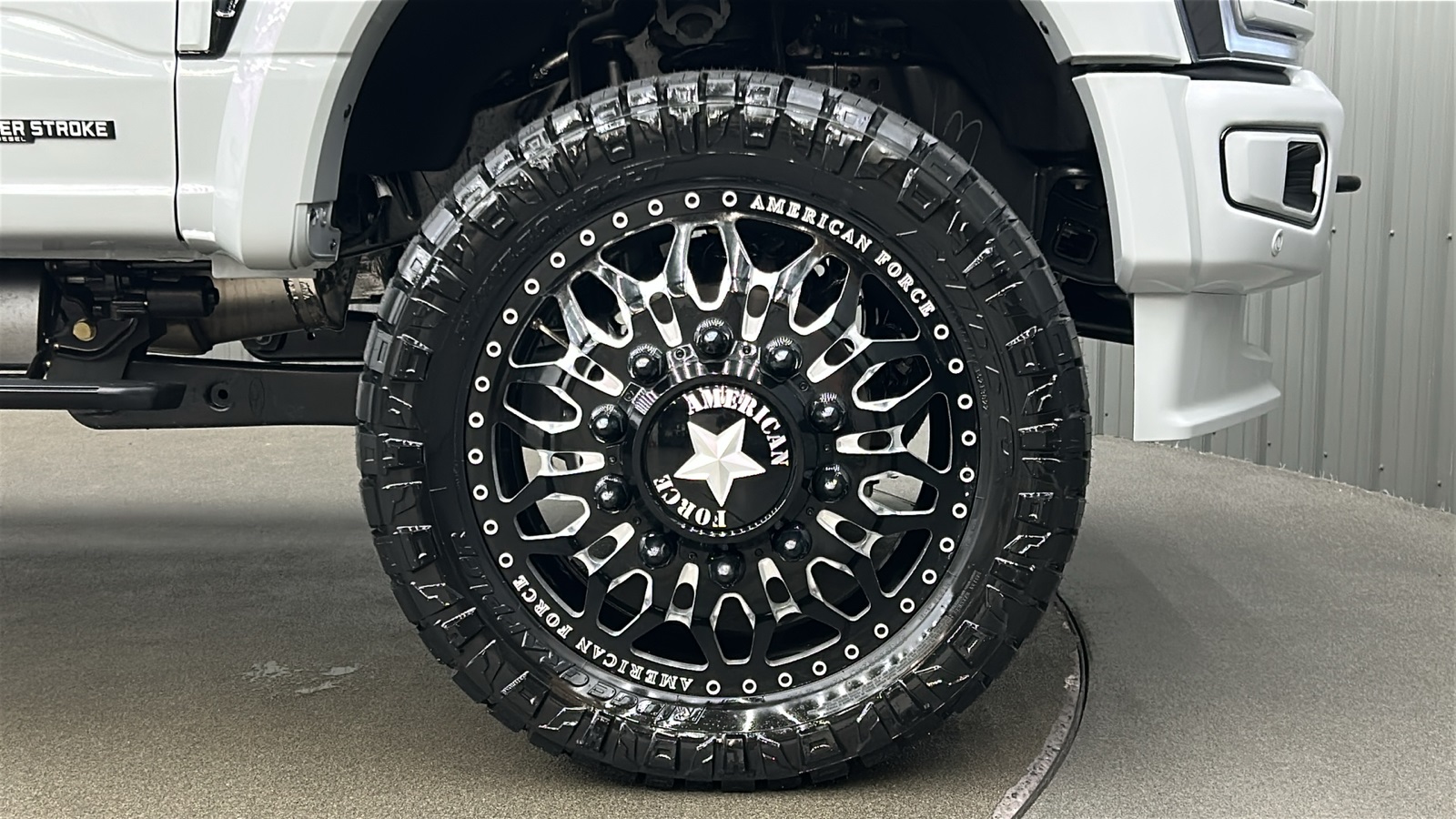 2025 Ford F-450 photo 9