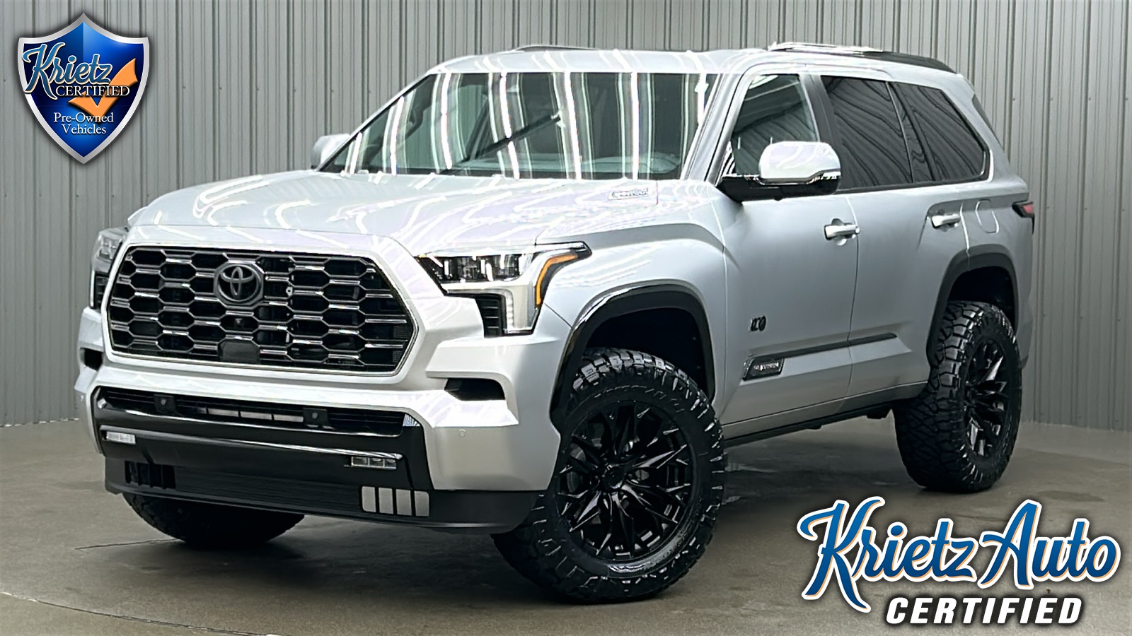 2024 Toyota Sequoia Platinum's photo