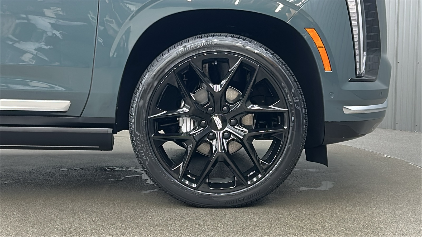 2025 Cadillac Escalade Premium Luxury photo 10