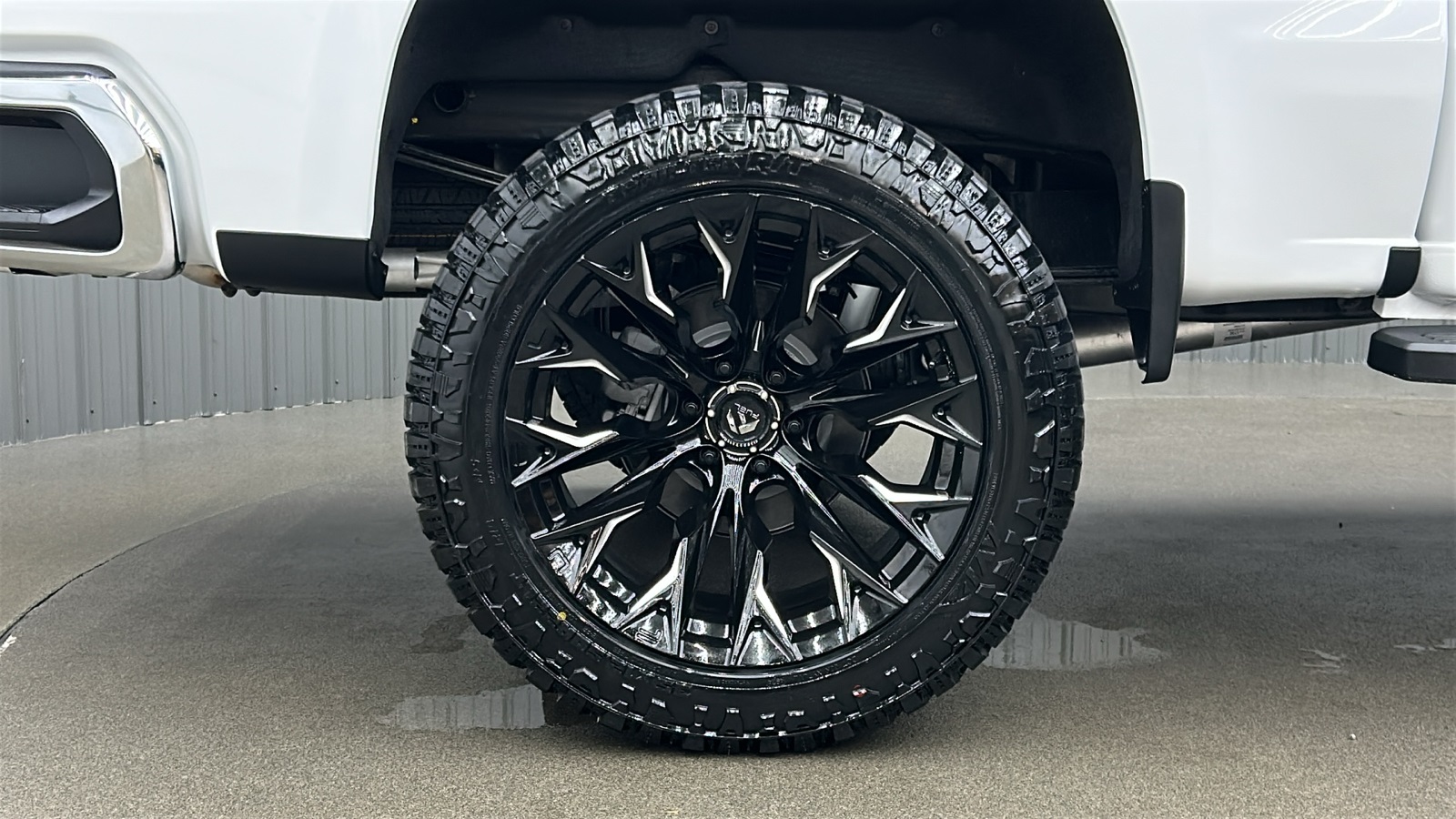 2025 Chevrolet Silverado 1500 LTZ photo 11