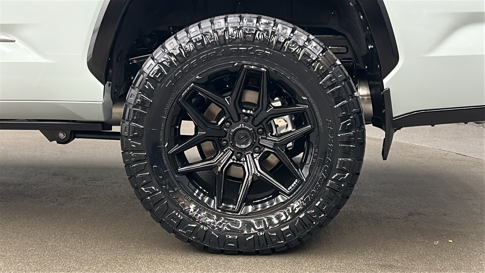 2025 Toyota Sequoia Platinum photo 10