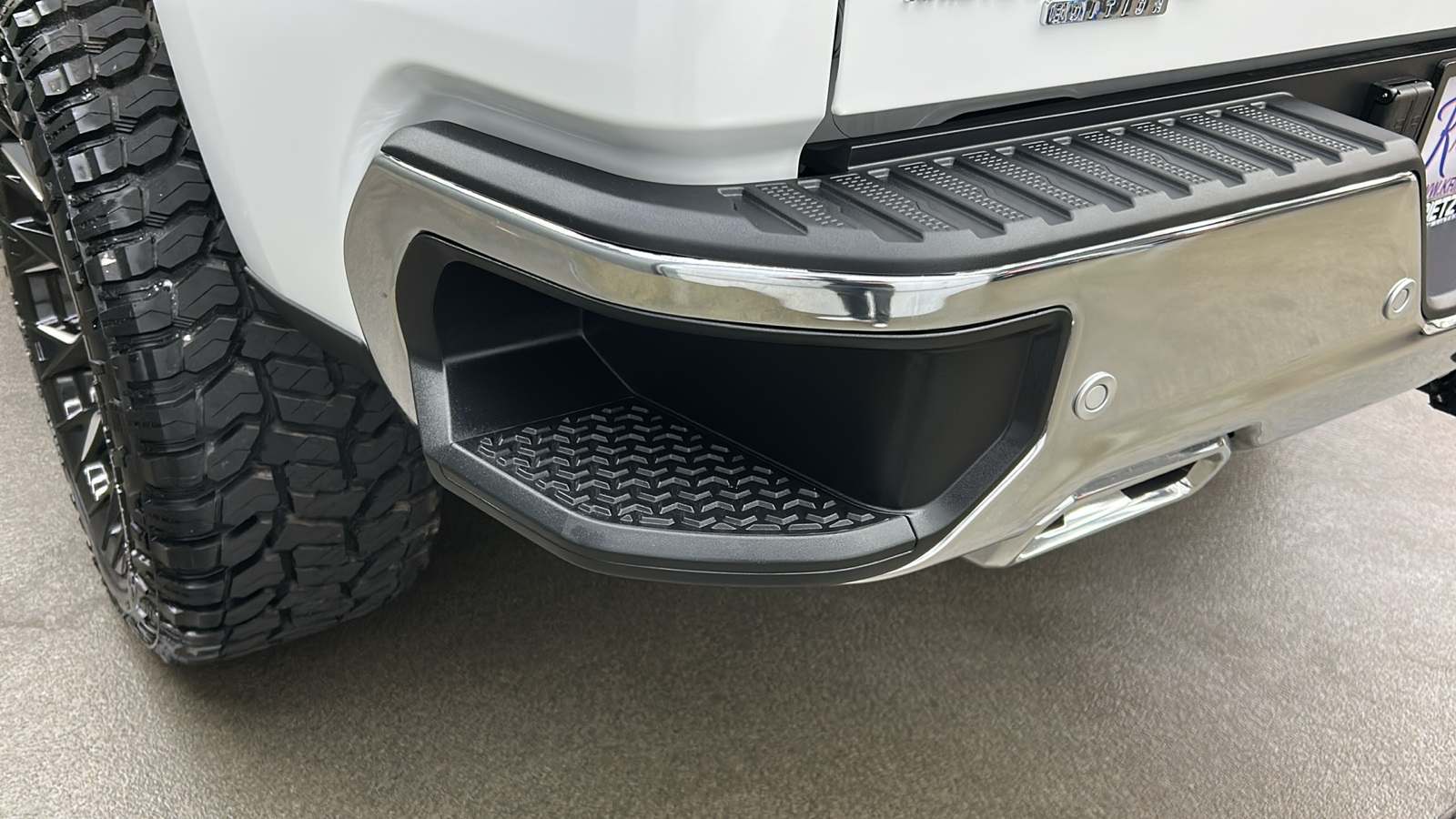 2025 Chevrolet Silverado 1500 LTZ photo 15
