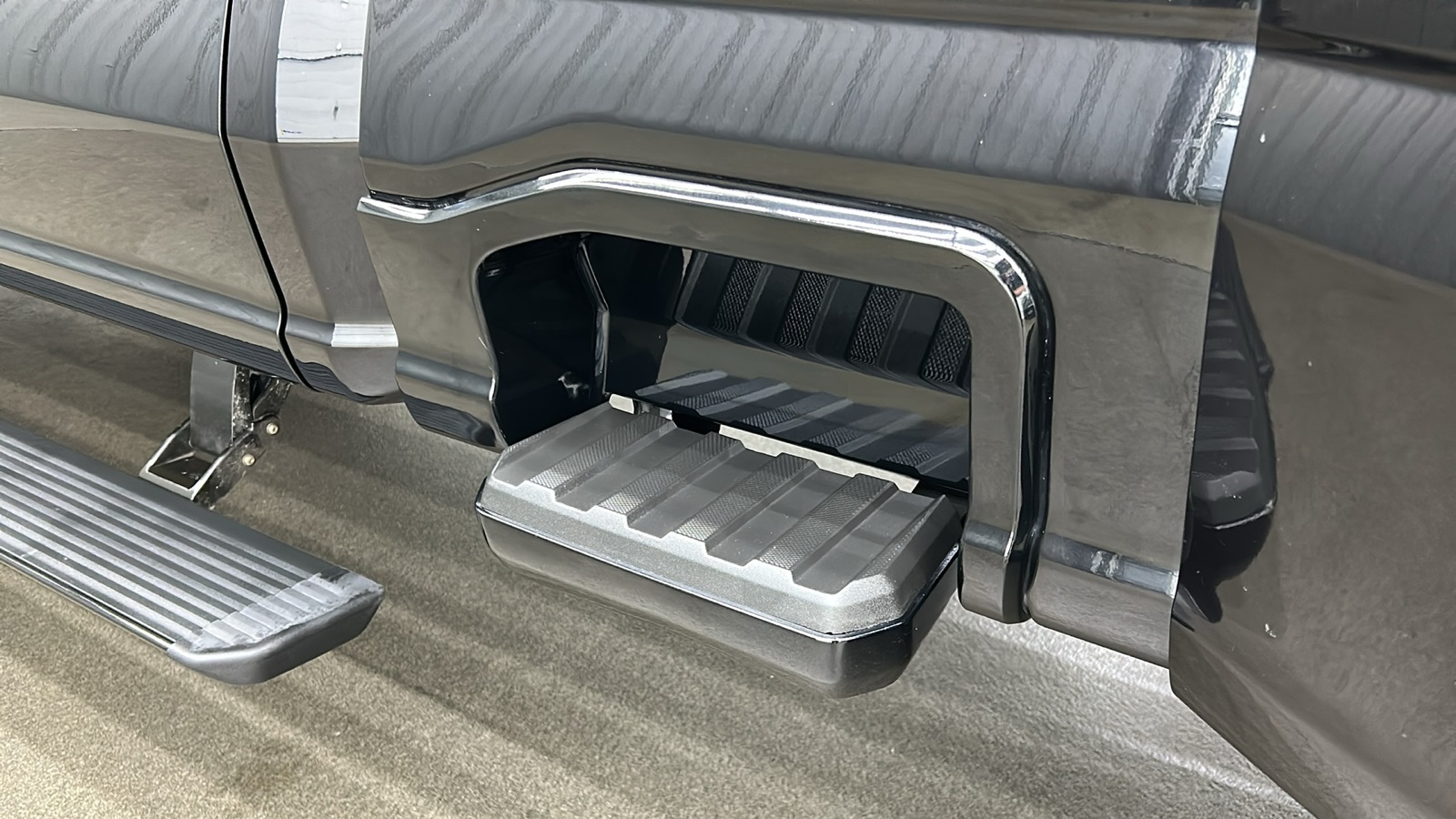 2025 Ford F-450 photo 14